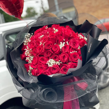 100 Stems of Roses