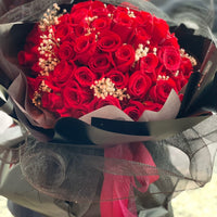 100 Stems of Roses