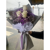 Dyed flower bouquet