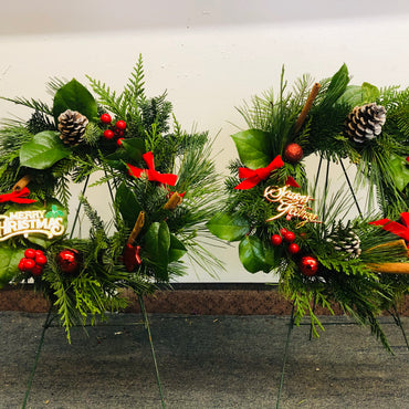 Mini Christmas Wreath with Stand