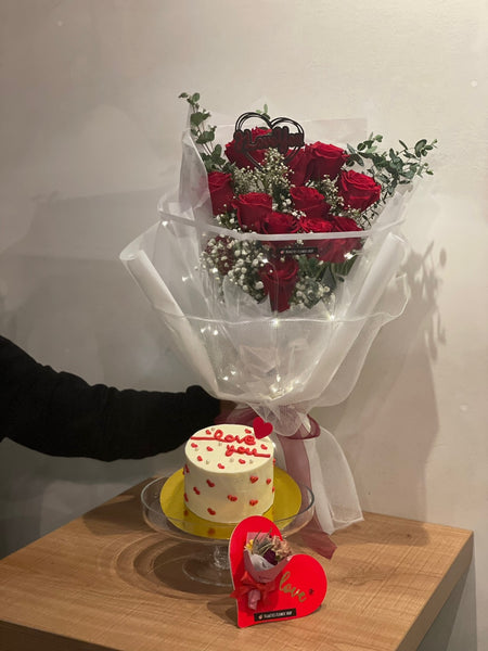 Valentine's Flower & Cake Set Bouquet