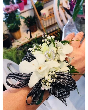 Black and White Corsage 
