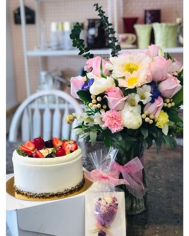 Fruit Cake & Flower Set 